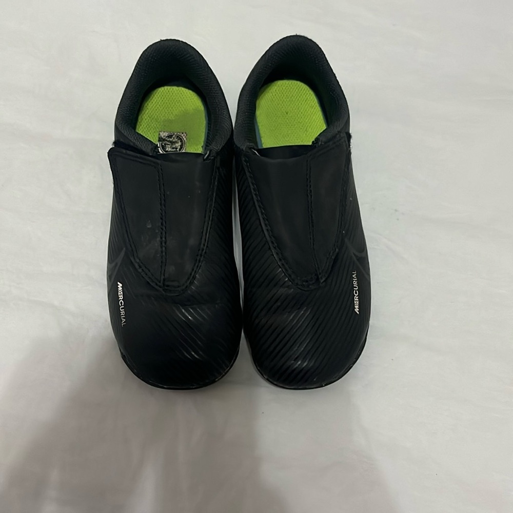 cleats - Picture 1 of 4